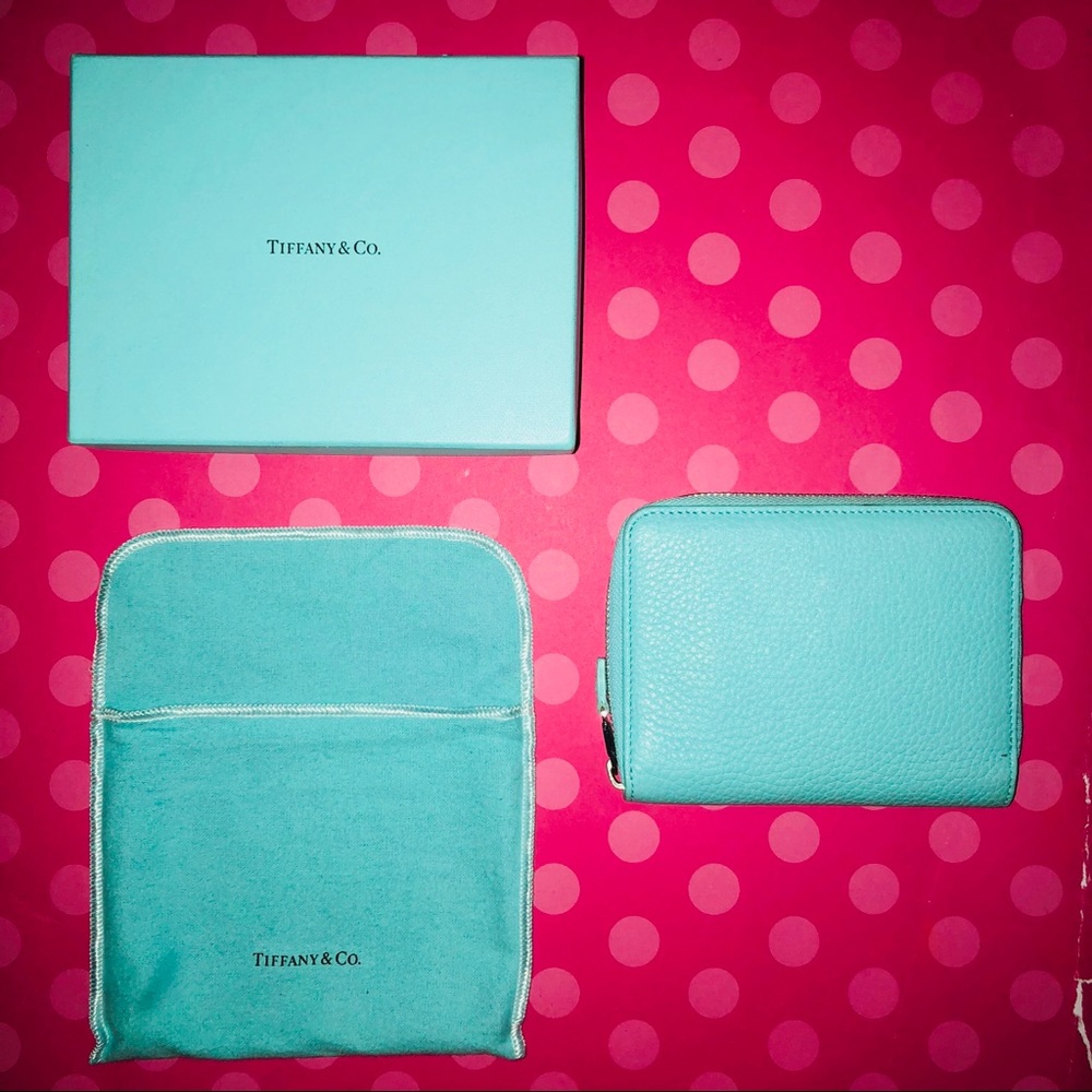 Tiffany & Co. smart wallet